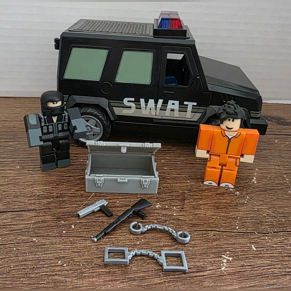 🦋 Roblox Jailbreak Collection:  SWAT Unit Vehicle and Figures